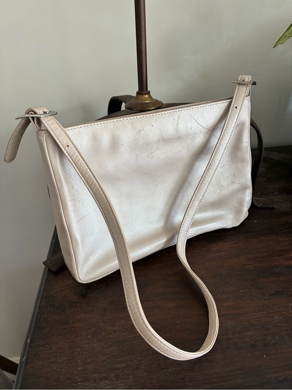 Van Eli Pearl Cream vintage Shoulder Bag